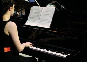 Genevieve Holmes Genevive Holmes playing Greig Piano Concerto